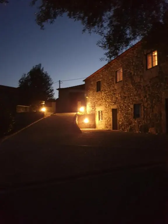 Iluminação noturna da Quinta da Vinha Velha